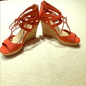 Guess wedges